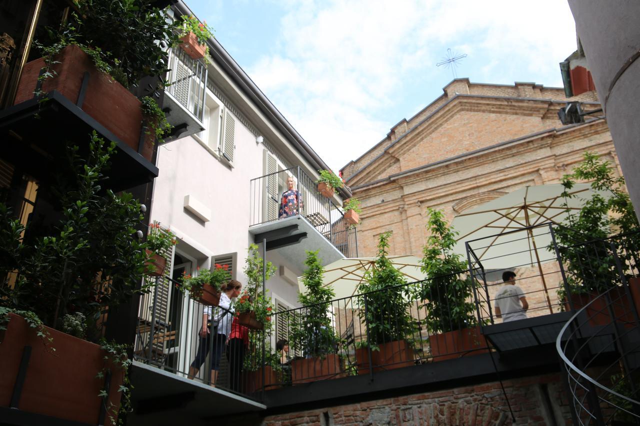 La Canonica - Charming Self-Catering Apartments In Nizza Monferrato Bagian luar foto