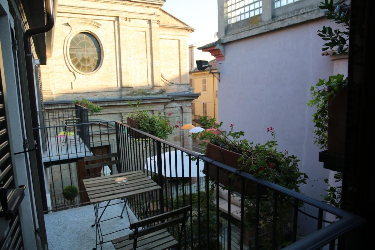 La Canonica - Charming Self-Catering Apartments In Nizza Monferrato Bagian luar foto
