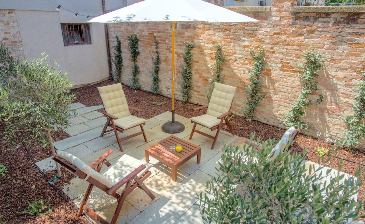 La Canonica - Charming Self-Catering Apartments In Nizza Monferrato Bagian luar foto