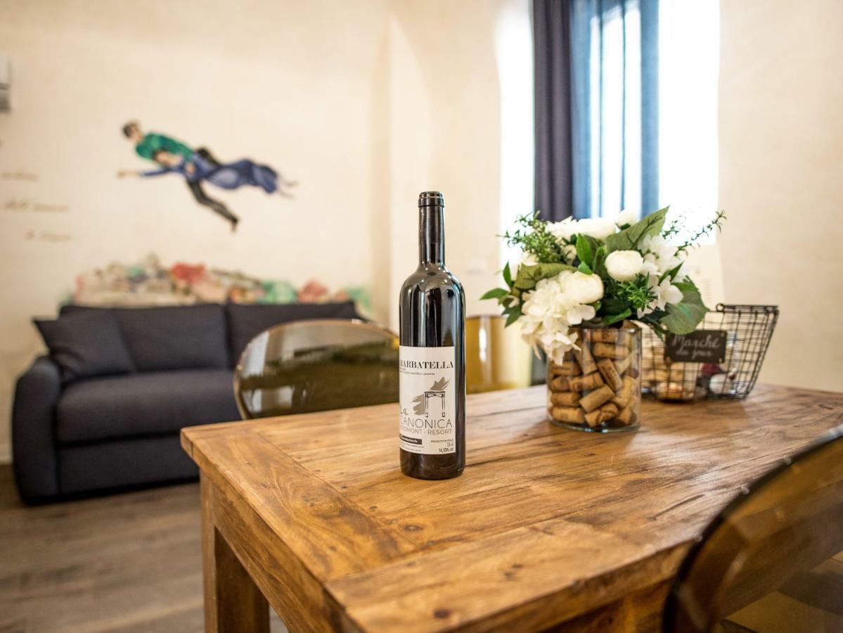 La Canonica - Charming Self-Catering Apartments In Nizza Monferrato Bagian luar foto
