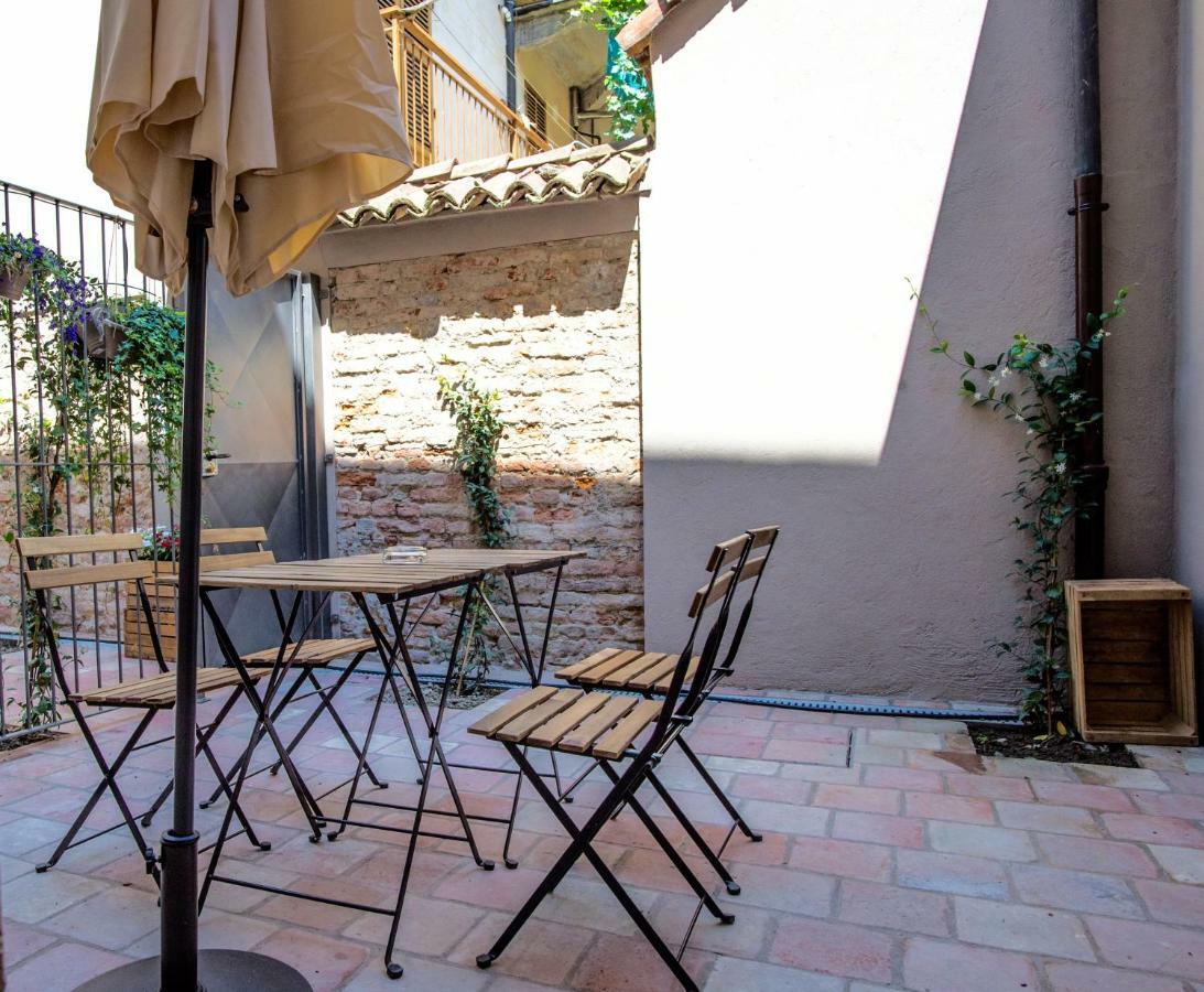 La Canonica - Charming Self-Catering Apartments In Nizza Monferrato Bagian luar foto